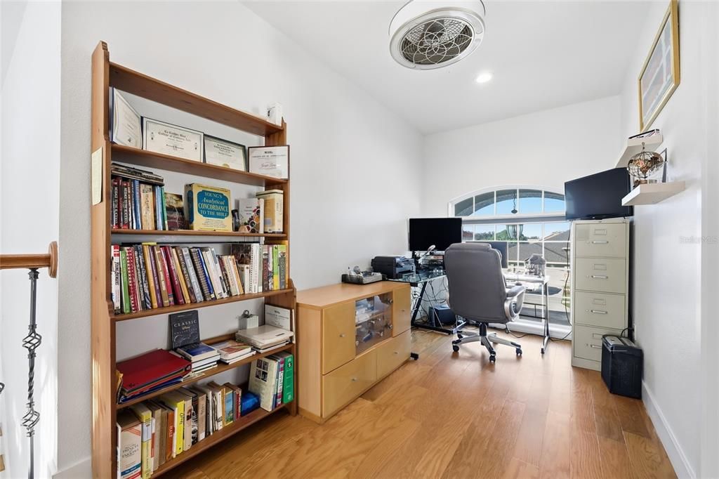 En Venta: $752,500 (5 camas, 3 baños, 3411 Pies cuadrados)