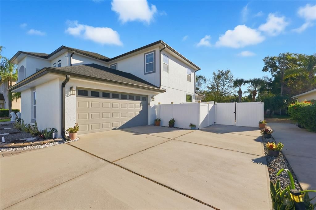 En Venta: $752,500 (5 camas, 3 baños, 3411 Pies cuadrados)