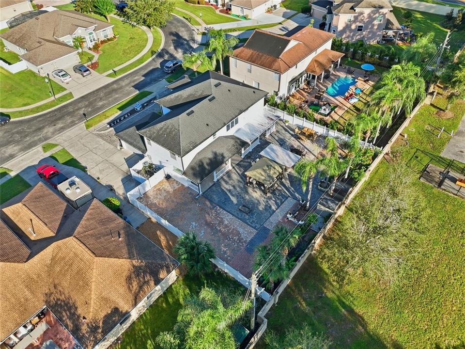 En Venta: $752,500 (5 camas, 3 baños, 3411 Pies cuadrados)