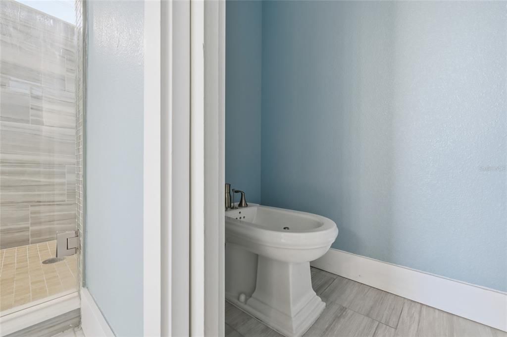 En Venta: $752,500 (5 camas, 3 baños, 3411 Pies cuadrados)