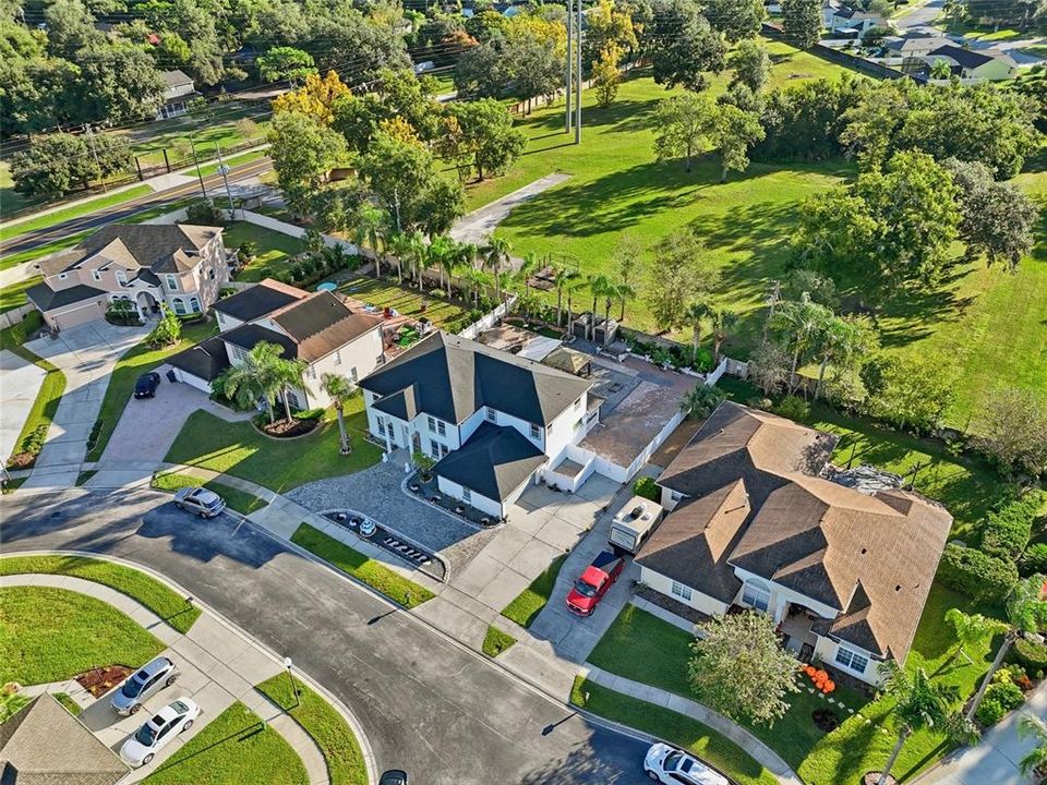 En Venta: $752,500 (5 camas, 3 baños, 3411 Pies cuadrados)