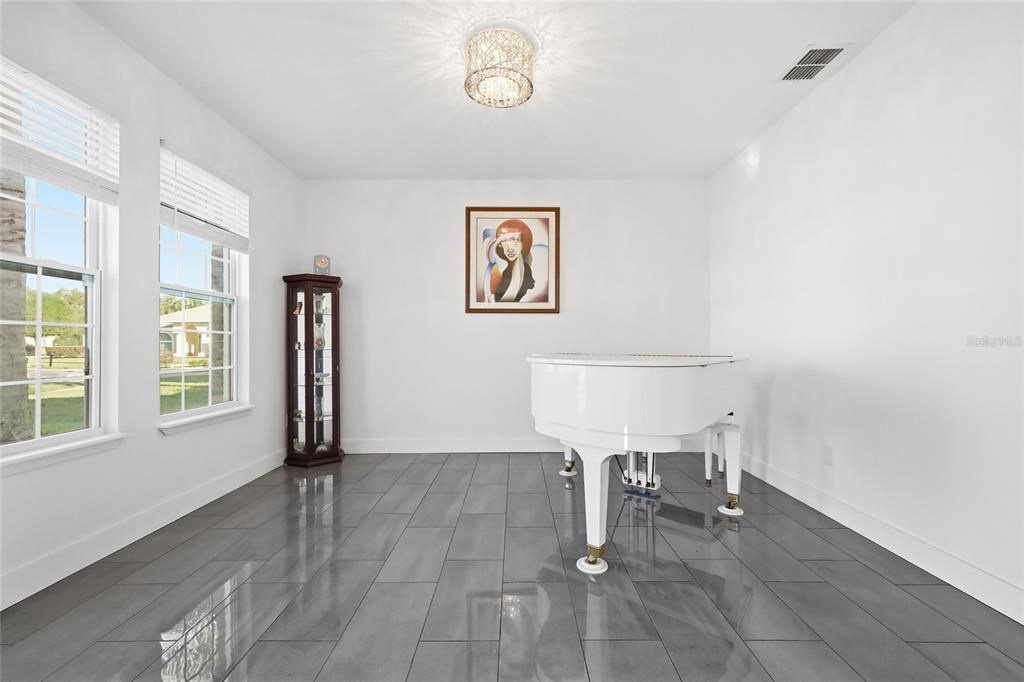 En Venta: $752,500 (5 camas, 3 baños, 3411 Pies cuadrados)