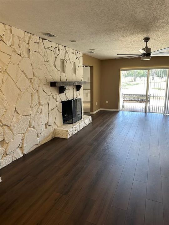 For Sale: $619,999 (4 beds, 2 baths, 2518 Square Feet)