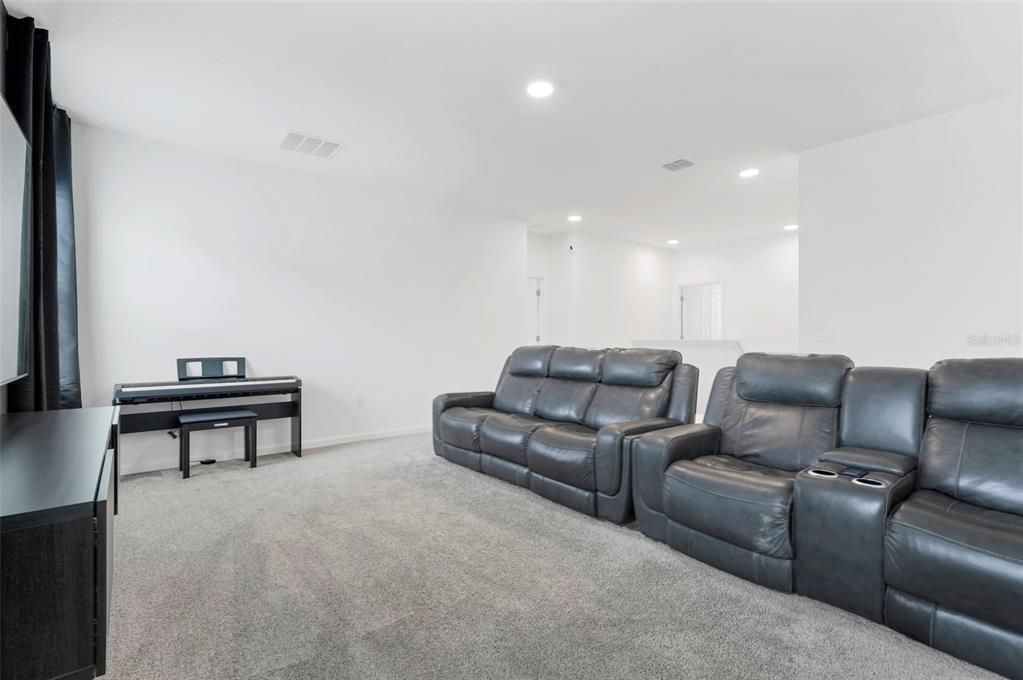 En Venta: $499,990 (5 camas, 3 baños, 3291 Pies cuadrados)