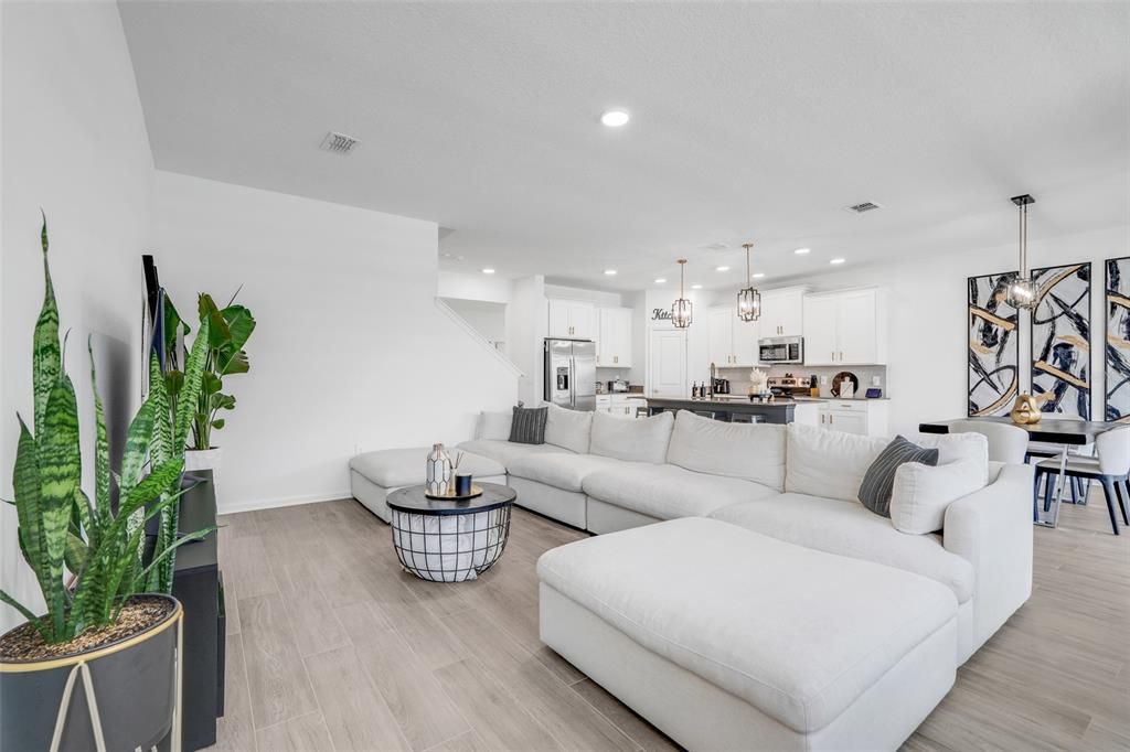 En Venta: $499,990 (5 camas, 3 baños, 3291 Pies cuadrados)