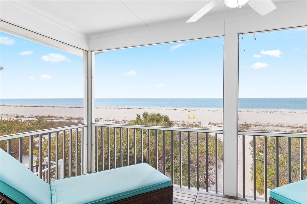 For Sale: $2,995,000 (2 beds, 2 baths, 1131 Square Feet)