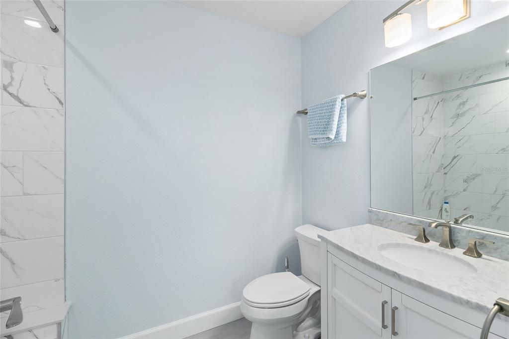 For Sale: $2,995,000 (2 beds, 2 baths, 1131 Square Feet)