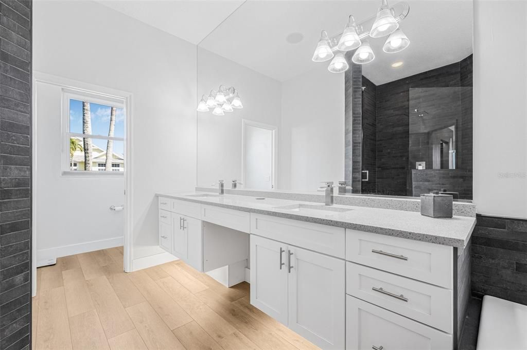 For Sale: $999,000 (4 beds, 3 baths, 2433 Square Feet)