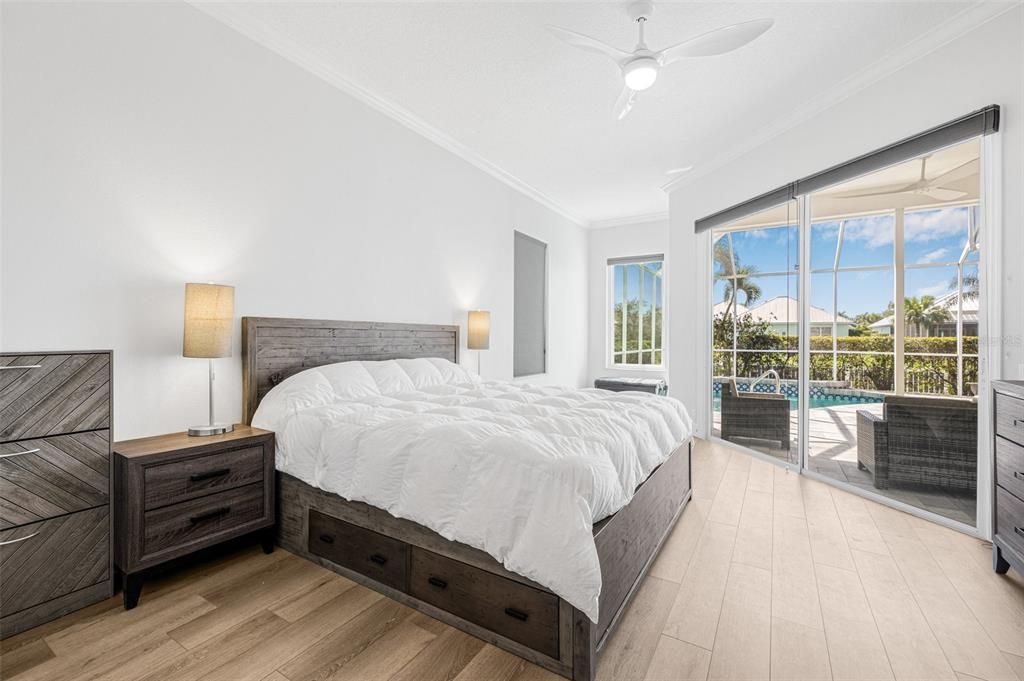 For Sale: $999,000 (4 beds, 3 baths, 2433 Square Feet)