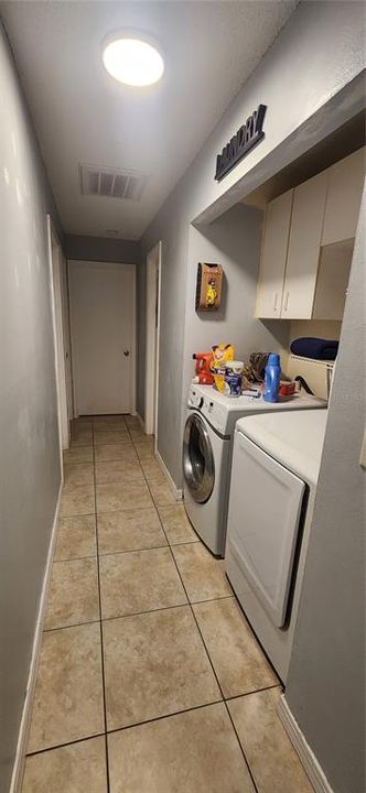 Activo con contrato: $210,000 (4 camas, 2 baños, 924 Pies cuadrados)