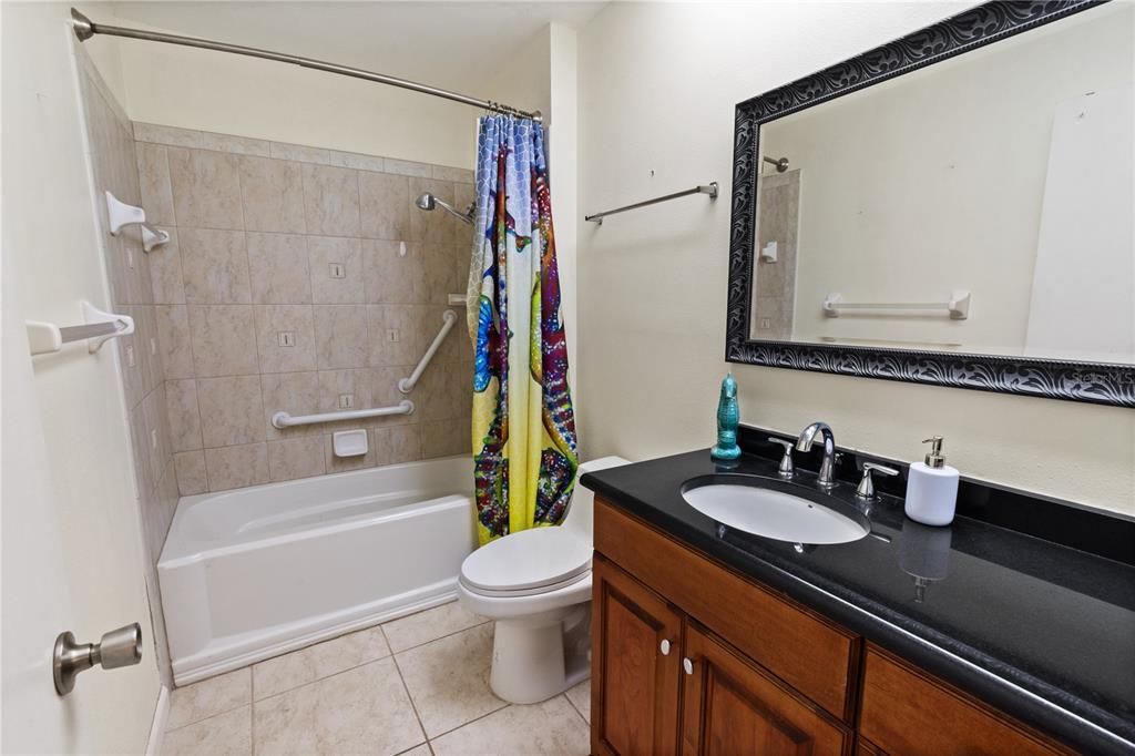 For Sale: $205,000 (2 beds, 2 baths, 1704 Square Feet)