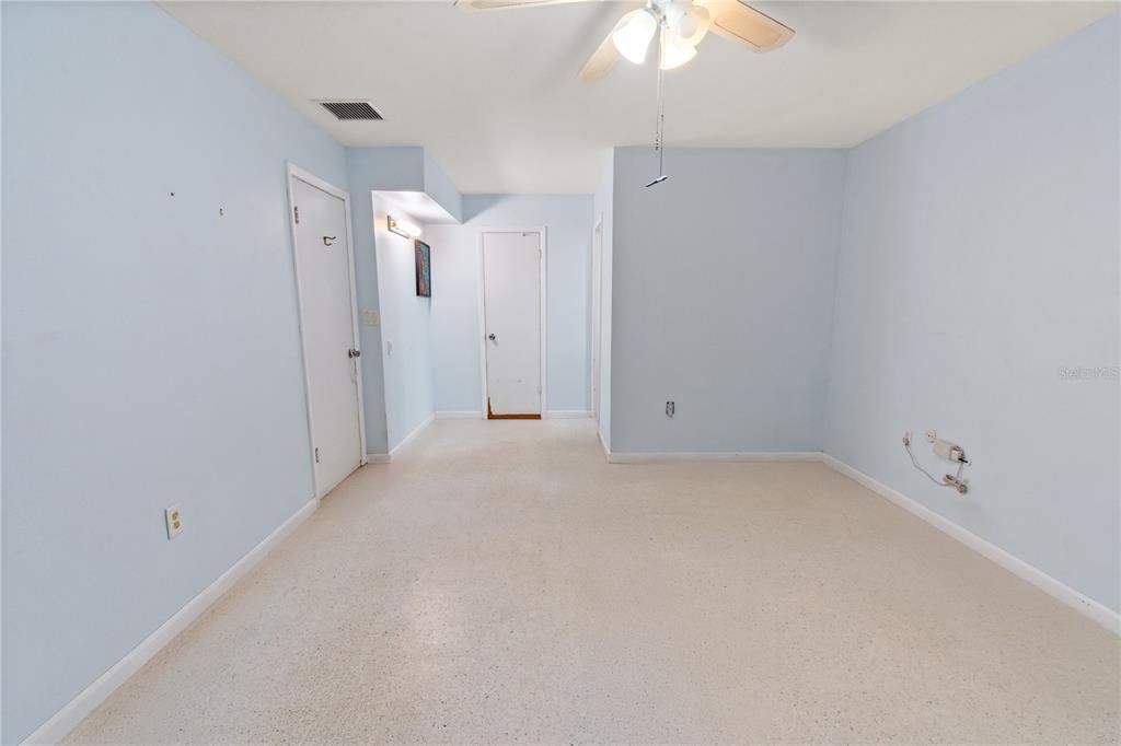 For Sale: $205,000 (2 beds, 2 baths, 1704 Square Feet)