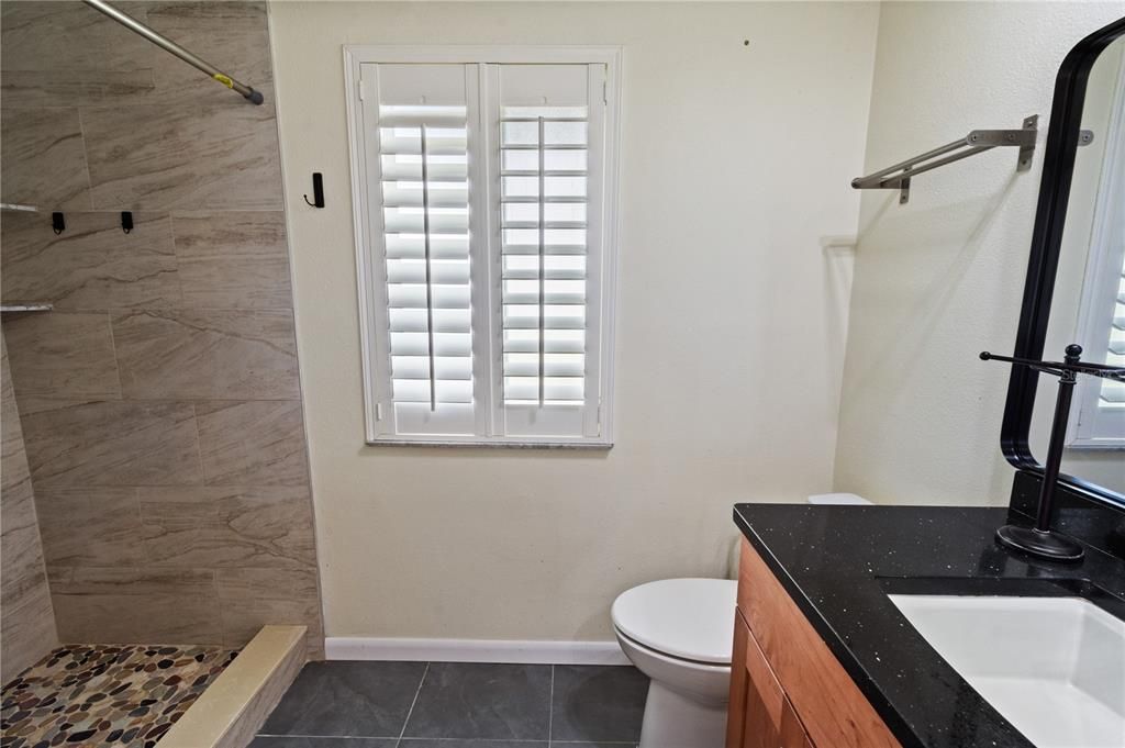 For Sale: $205,000 (2 beds, 2 baths, 1704 Square Feet)