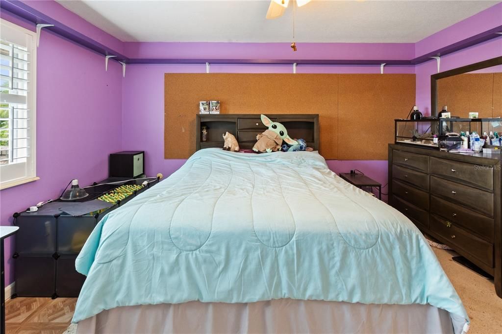 For Sale: $205,000 (2 beds, 2 baths, 1704 Square Feet)