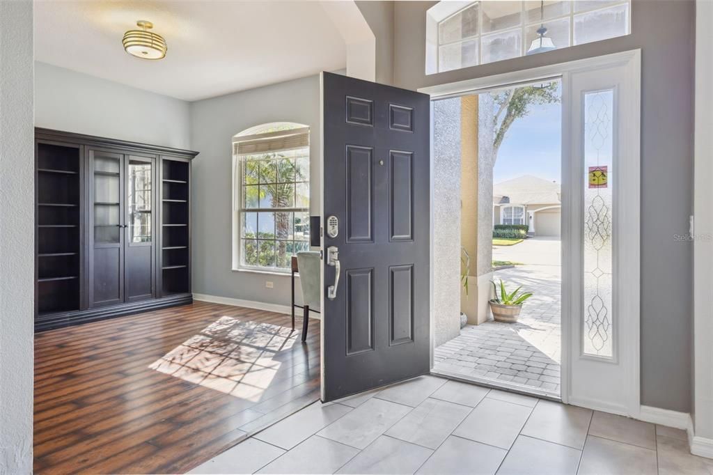 Под контрактом: $525,000 (4 спален, 2 ванн, 2141 Квадратных фут)