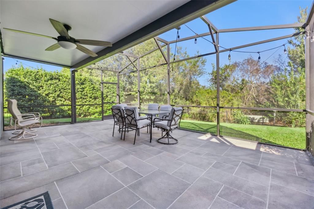 Под контрактом: $525,000 (4 спален, 2 ванн, 2141 Квадратных фут)