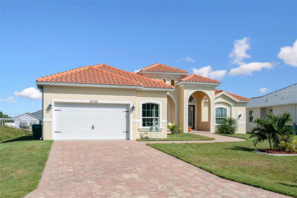 For Sale: $1,500,000 (3 beds, 2 baths, 2054 Square Feet)