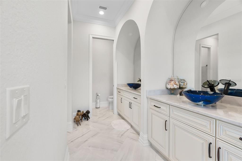 For Sale: $1,500,000 (3 beds, 2 baths, 2054 Square Feet)