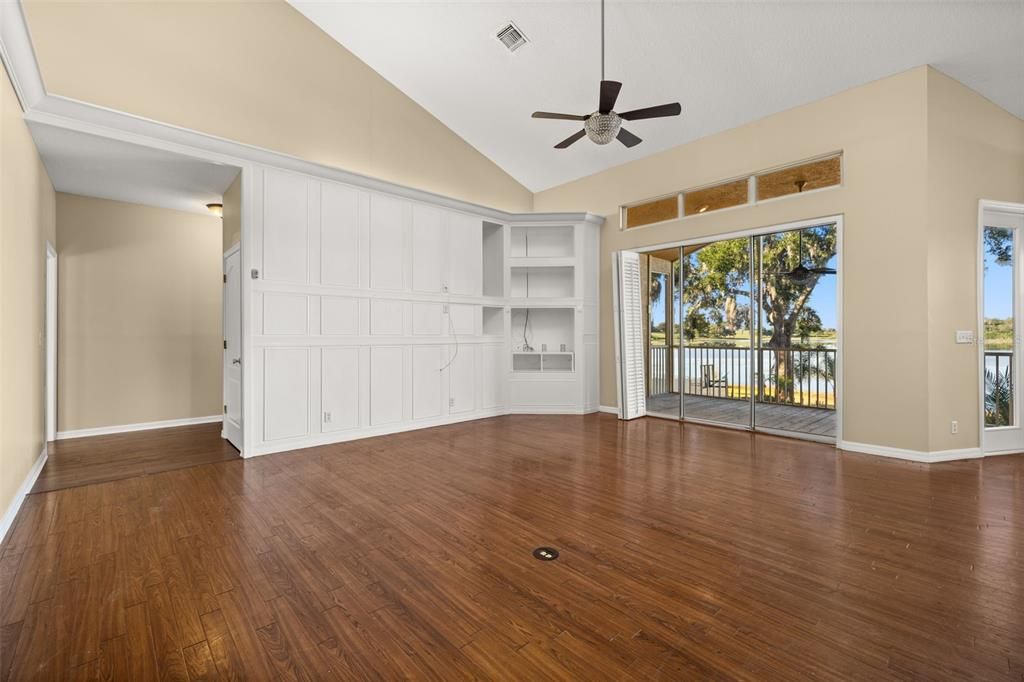 На продажу: $599,000 (5 спален, 4 ванн, 3067 Квадратных фут)