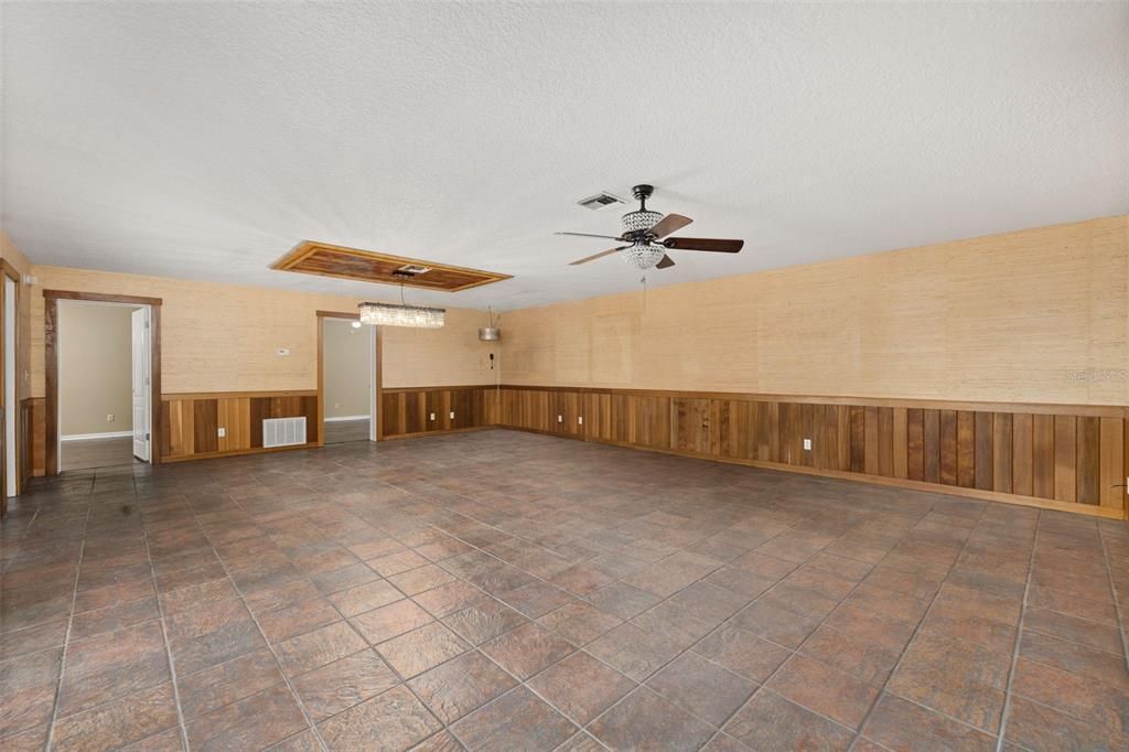 На продажу: $599,000 (5 спален, 4 ванн, 3067 Квадратных фут)