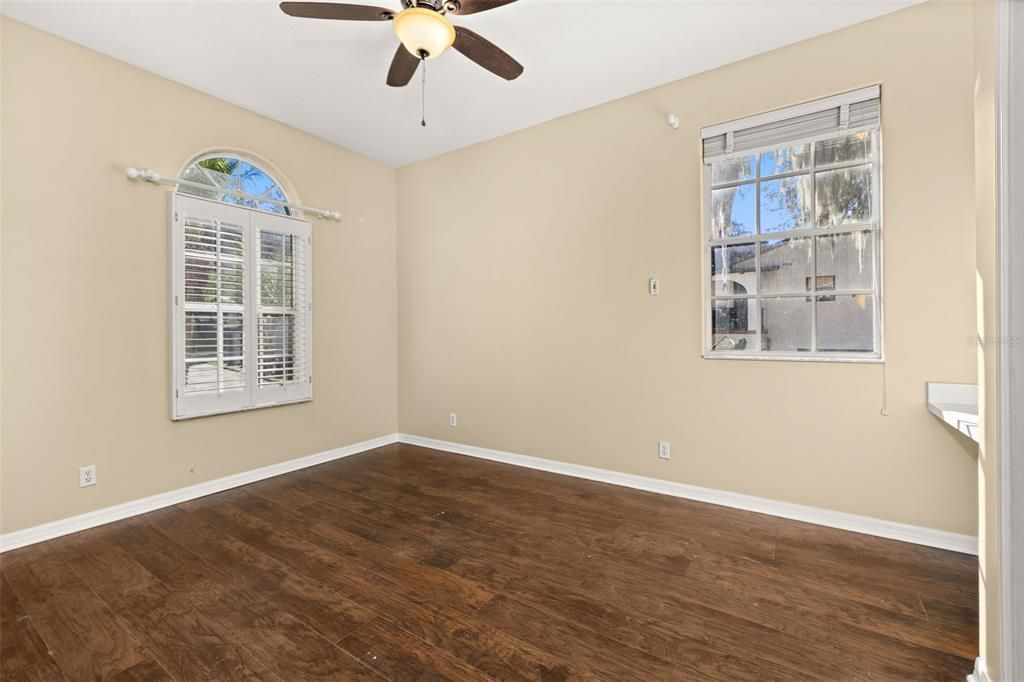 На продажу: $599,000 (5 спален, 4 ванн, 3067 Квадратных фут)