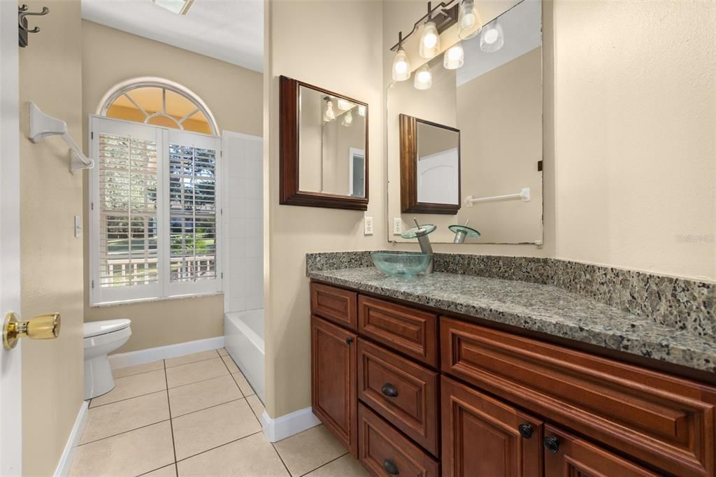 На продажу: $599,000 (5 спален, 4 ванн, 3067 Квадратных фут)