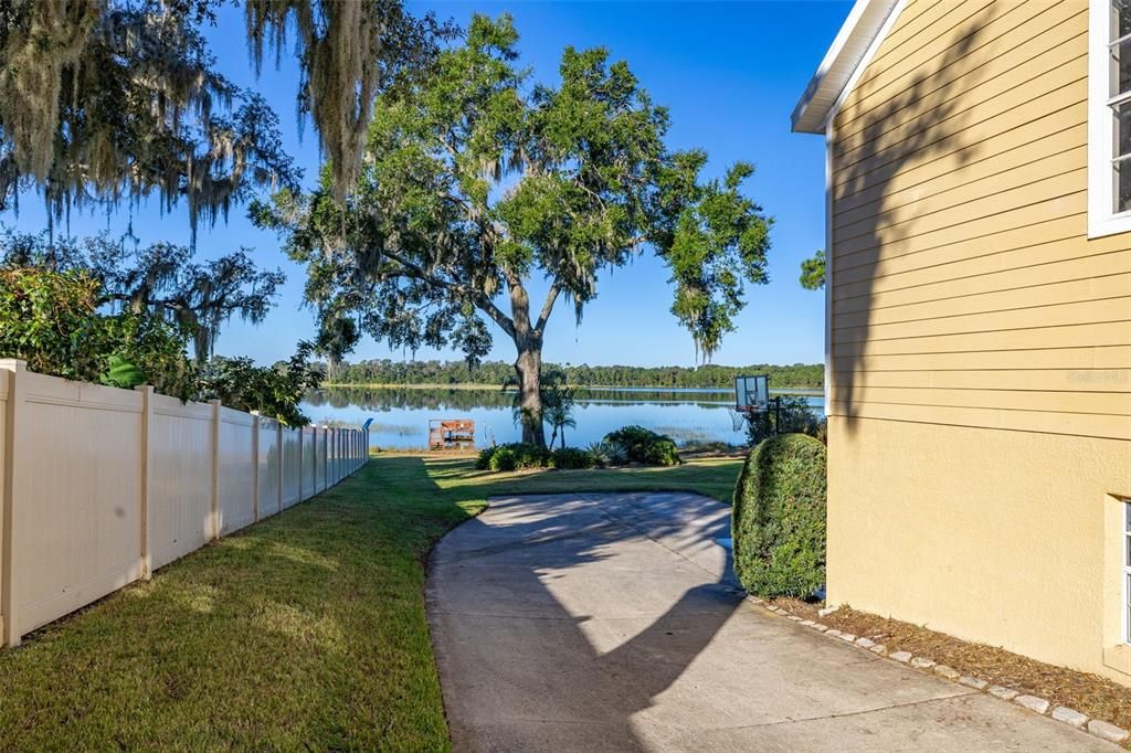 На продажу: $599,000 (5 спален, 4 ванн, 3067 Квадратных фут)