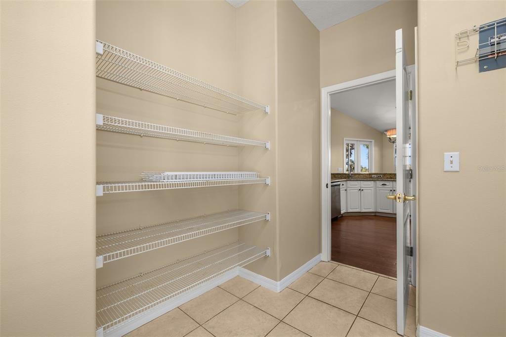 На продажу: $599,000 (5 спален, 4 ванн, 3067 Квадратных фут)