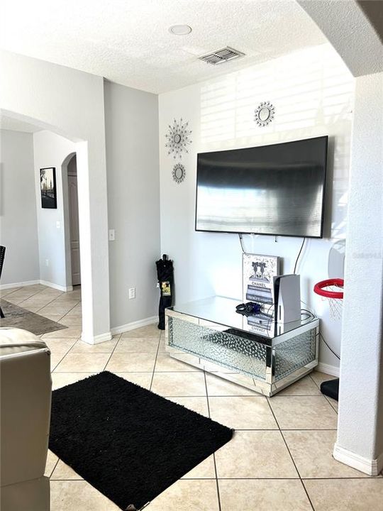 For Sale: $589,000 (5 beds, 3 baths, 3782 Square Feet)