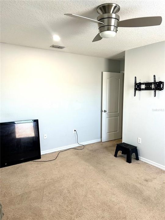 For Sale: $589,000 (5 beds, 3 baths, 3782 Square Feet)