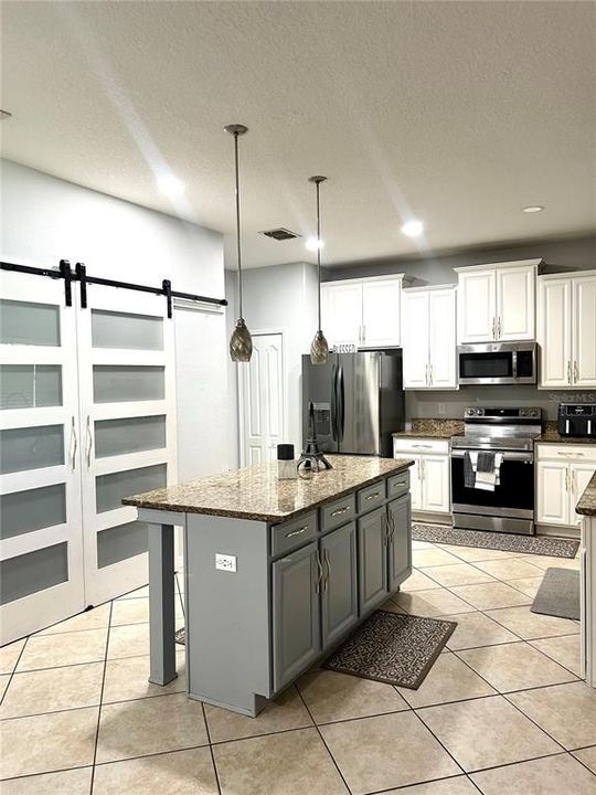 For Sale: $589,000 (5 beds, 3 baths, 3782 Square Feet)