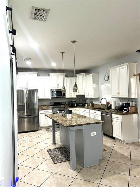 For Sale: $589,000 (5 beds, 3 baths, 3782 Square Feet)