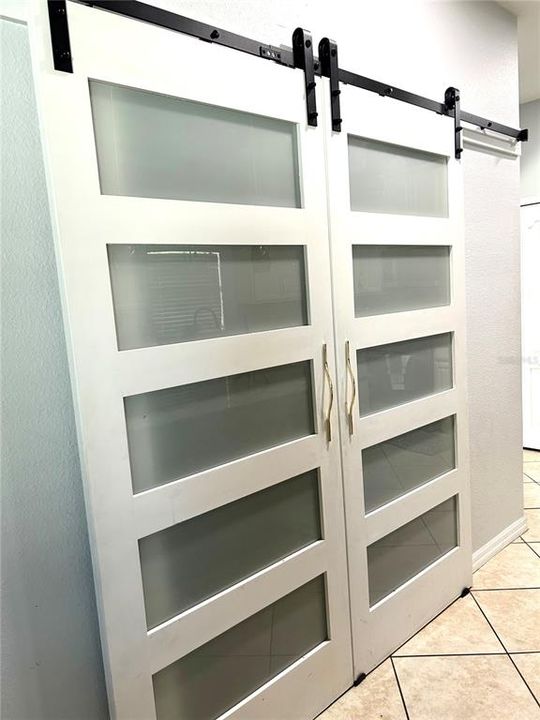 For Sale: $589,000 (5 beds, 3 baths, 3782 Square Feet)