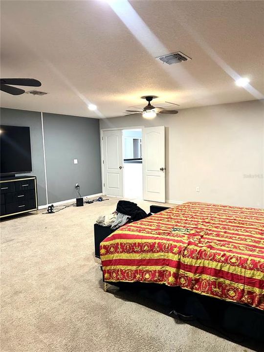 For Sale: $589,000 (5 beds, 3 baths, 3782 Square Feet)