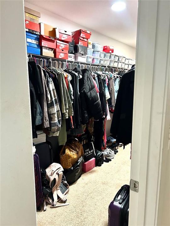 For Sale: $589,000 (5 beds, 3 baths, 3782 Square Feet)