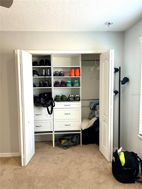 For Sale: $589,000 (5 beds, 3 baths, 3782 Square Feet)