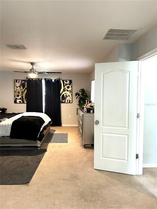 For Sale: $589,000 (5 beds, 3 baths, 3782 Square Feet)