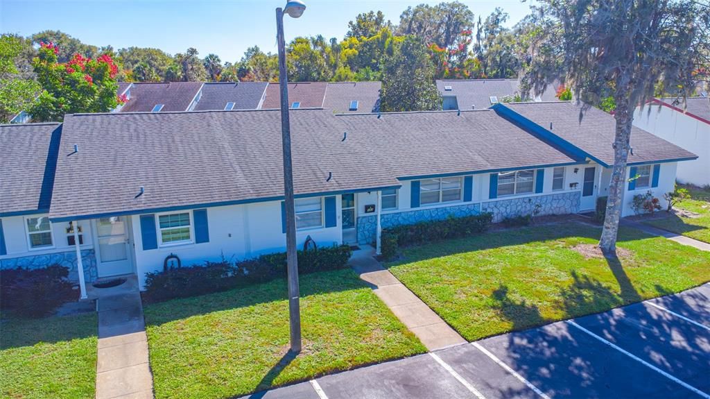 For Sale: $165,000 (2 beds, 2 baths, 979 Square Feet)