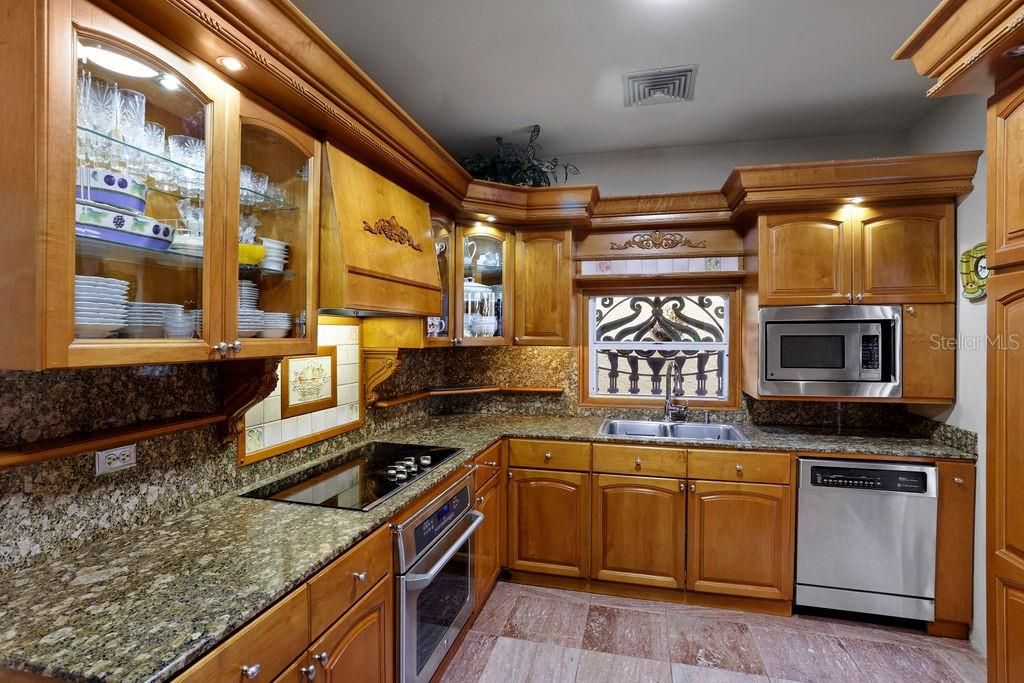 En Renta: $11,000 (4 camas, 5 baños, 3557 Pies cuadrados)