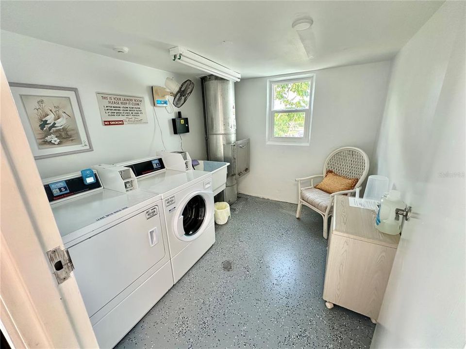 For Sale: $148,000 (1 beds, 1 baths, 628 Square Feet)