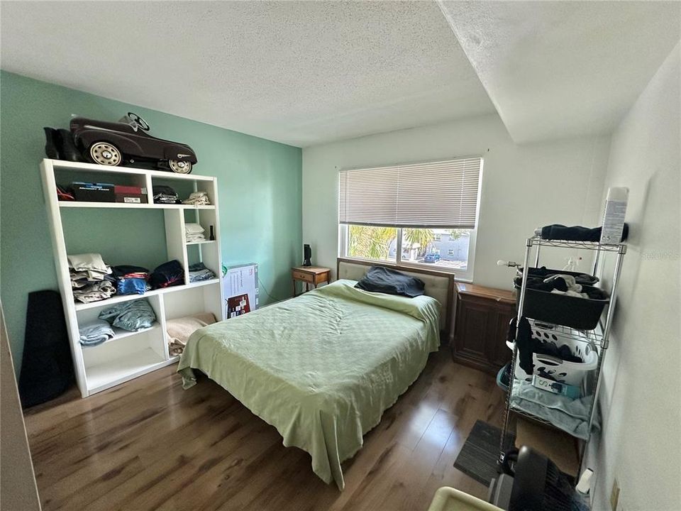 For Sale: $148,000 (1 beds, 1 baths, 628 Square Feet)