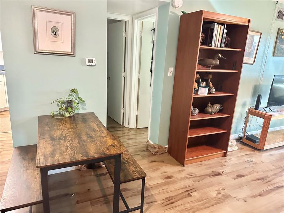 For Sale: $148,000 (1 beds, 1 baths, 628 Square Feet)