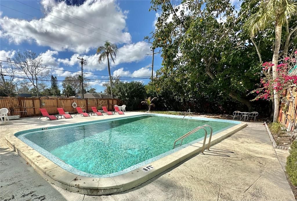 For Sale: $148,000 (1 beds, 1 baths, 628 Square Feet)