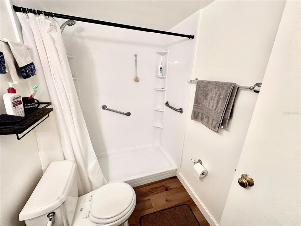 For Sale: $148,000 (1 beds, 1 baths, 628 Square Feet)