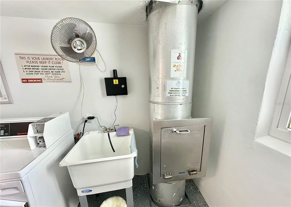 For Sale: $148,000 (1 beds, 1 baths, 628 Square Feet)