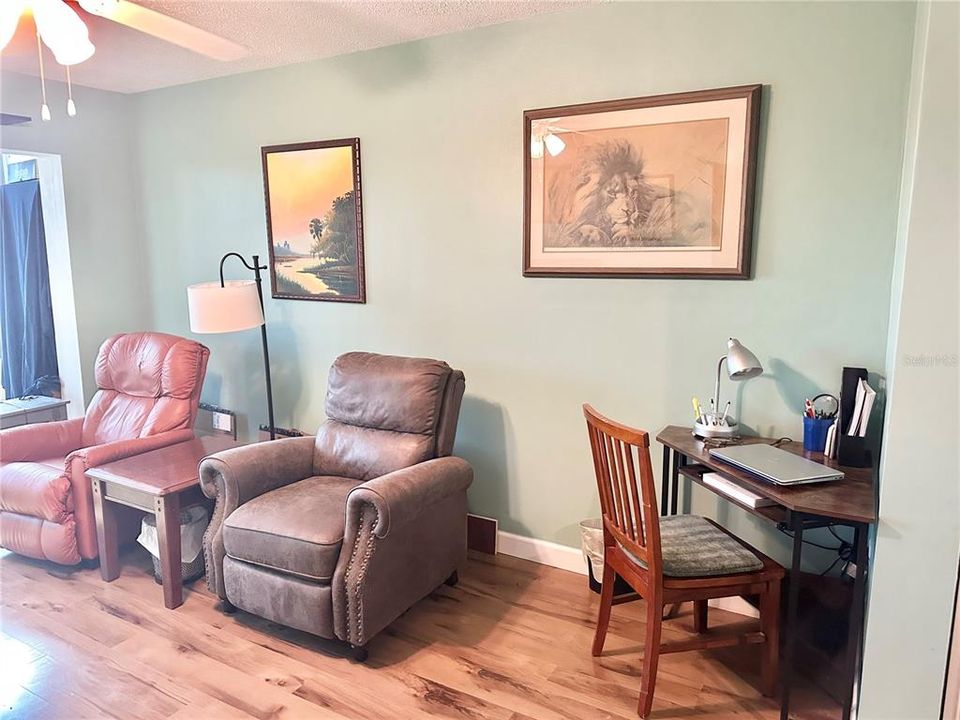 For Sale: $148,000 (1 beds, 1 baths, 628 Square Feet)