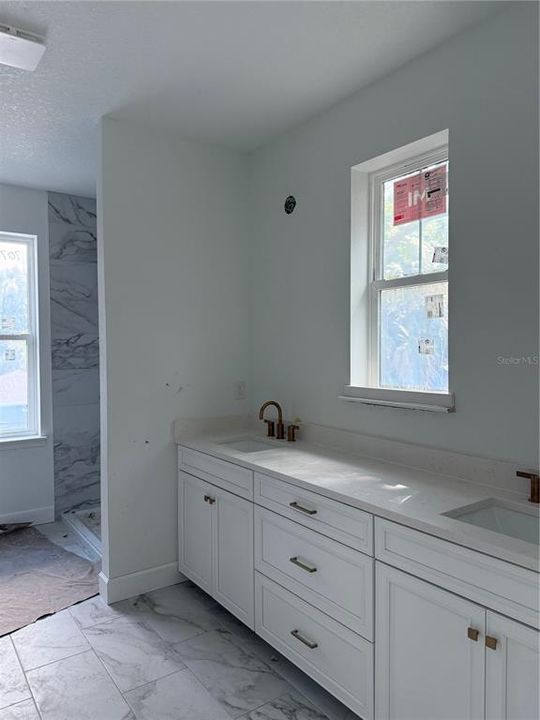 На продажу: $774,900 (3 спален, 2 ванн, 2355 Квадратных фут)