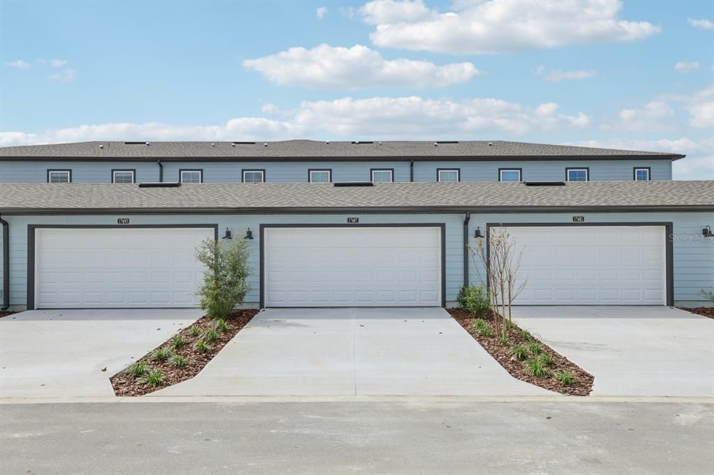 合同活跃: $449,990 (3 贝兹, 2 浴室, 1696 平方英尺)