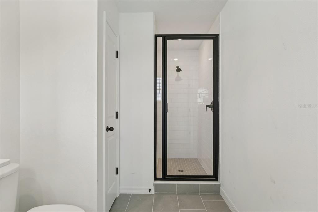 合同活跃: $449,990 (3 贝兹, 2 浴室, 1696 平方英尺)