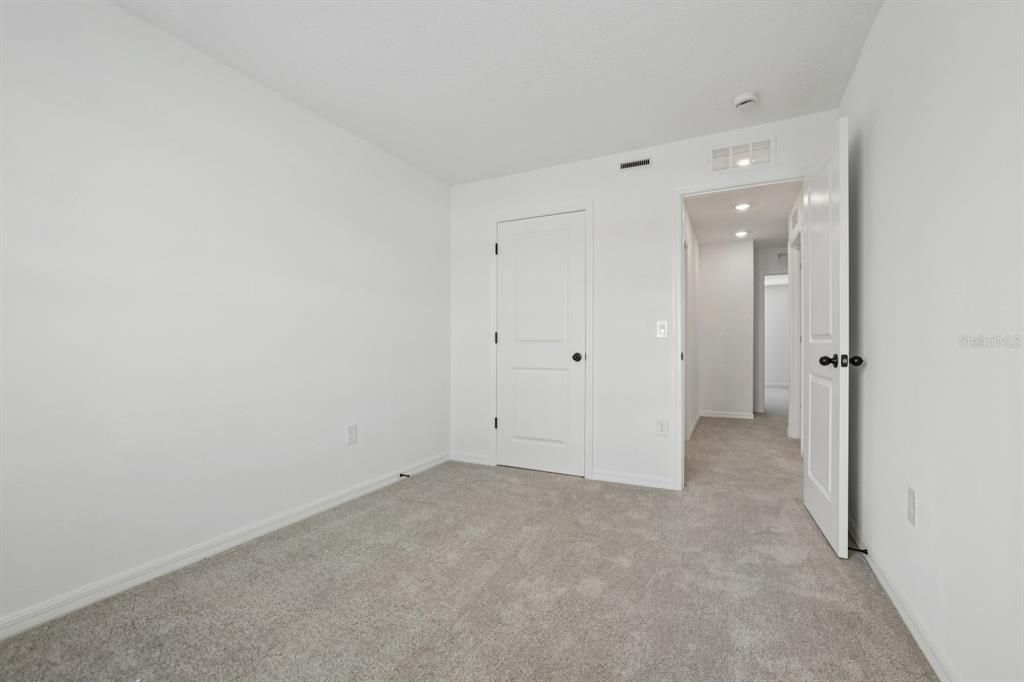 合同活跃: $449,990 (3 贝兹, 2 浴室, 1696 平方英尺)